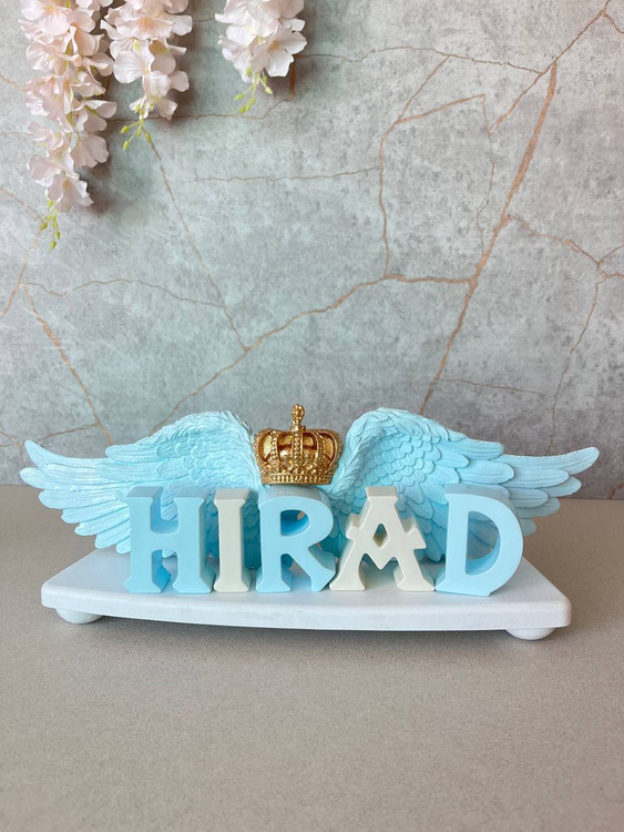 استند اسم کودک طرح بال فرشته چوبی اتاق کودک - آرنیکا گالری