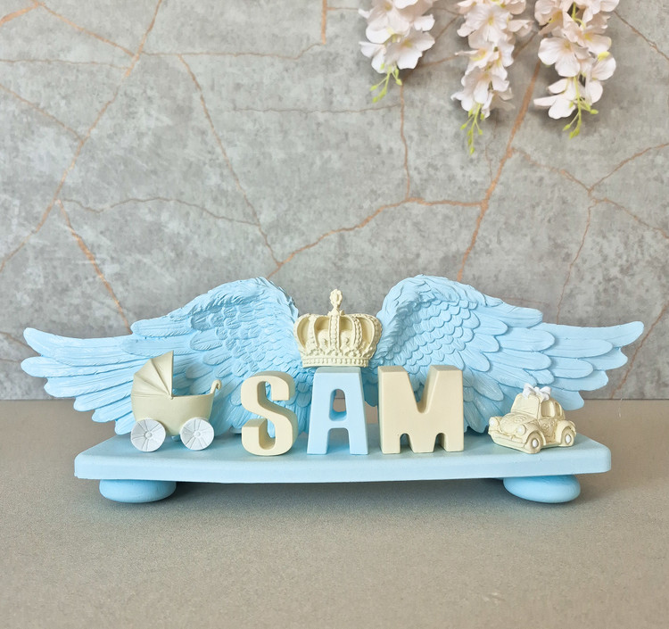 استند اسم پسرانه بال فرشته مدل سام چوبی اتاق کودک - آرنیکا گالری