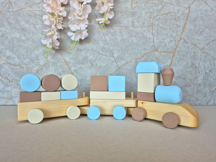 قطار چوبی پسرانه رنگ آبی بژ اسباب بازی اتاق کودک - آرنیکا گالری